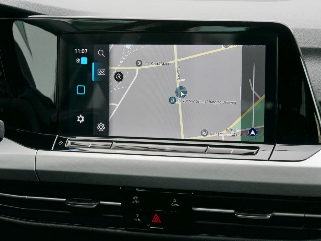Fahrzeugabbildung Volkswagen Golf Variant 1.0 eTSI Life Keyless SHZ AppConnec