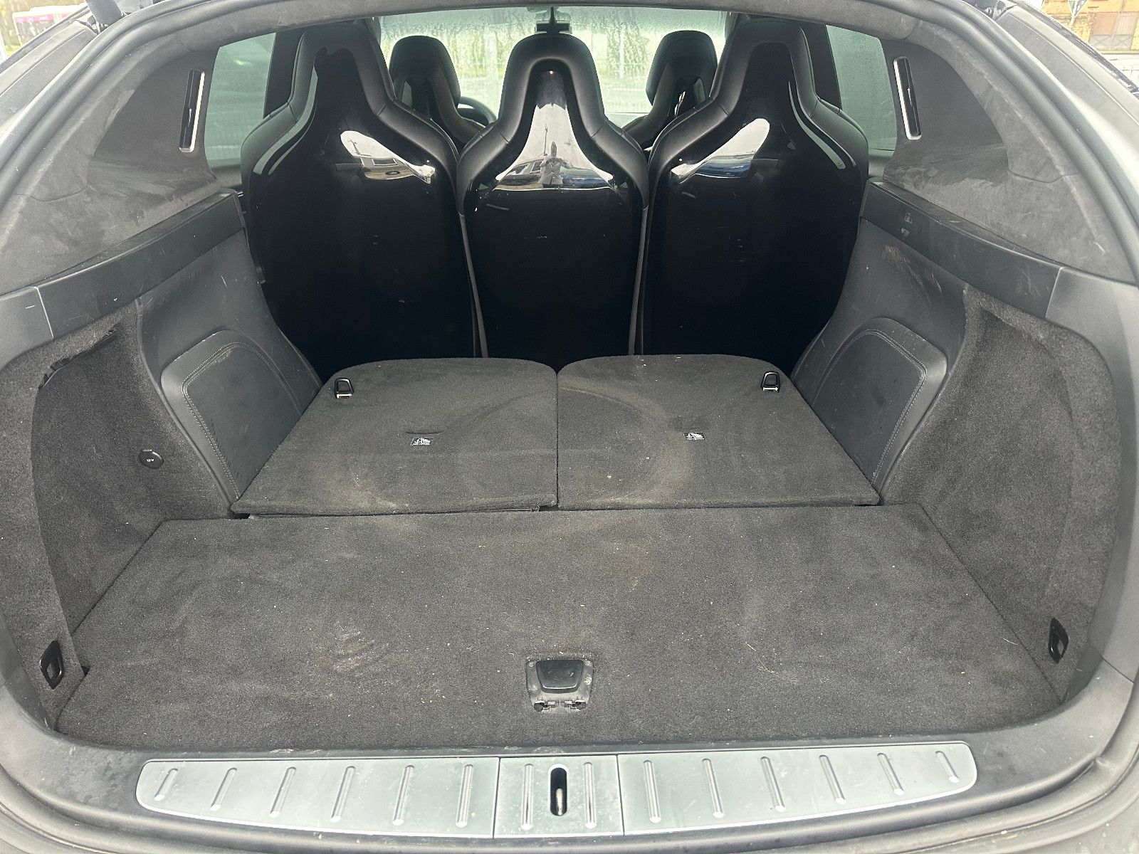 Fahrzeugabbildung Tesla Model X 90D*7SITZER+AHK*