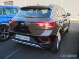 Volkswagen T-Roc Life 1.0 TSI Navi LED DigiCockpit SiHz Par - mit Benzin-Antrieb: Allwetterreifen, Geländewagen