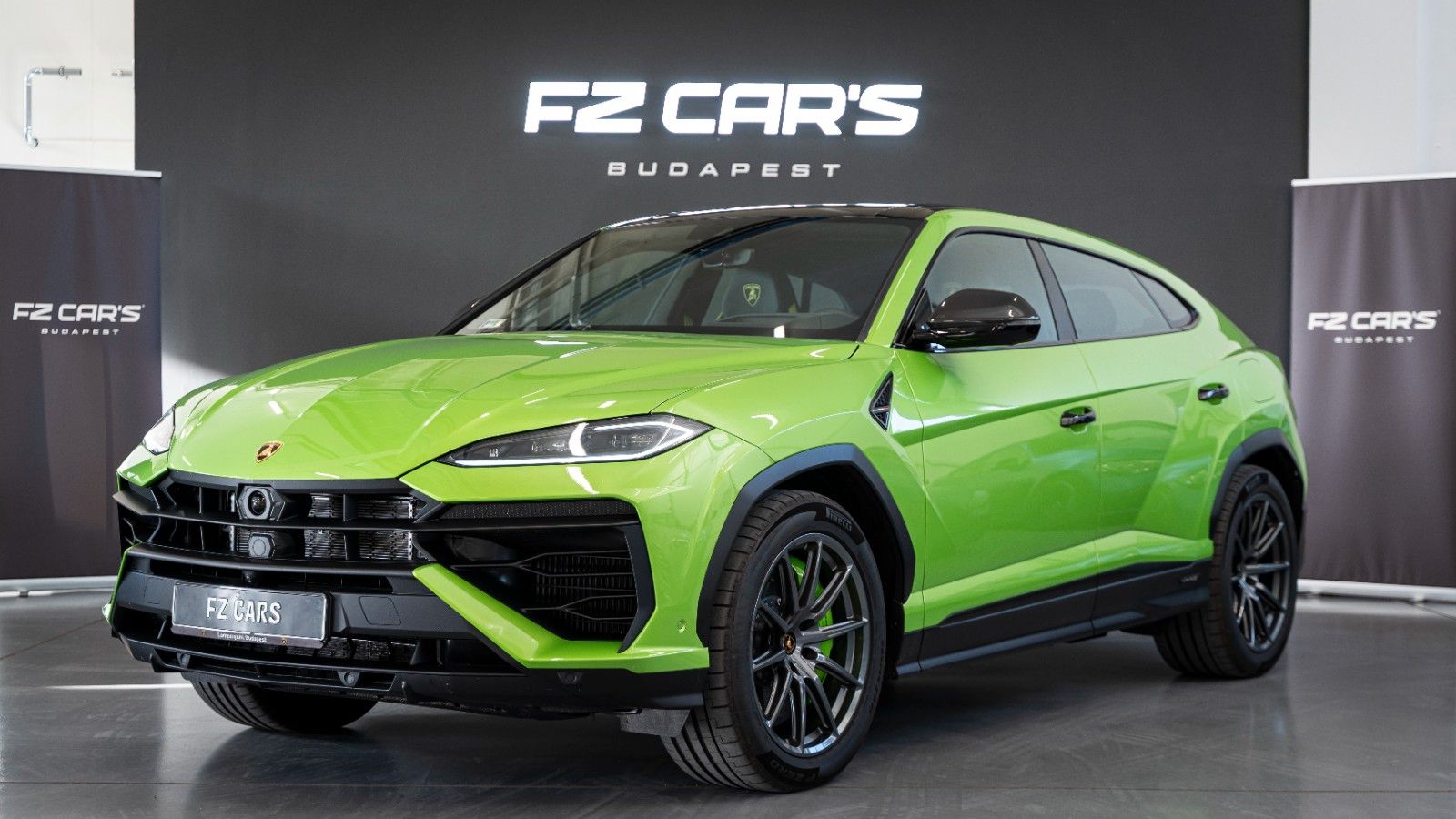 LAMBORGHINI Urus