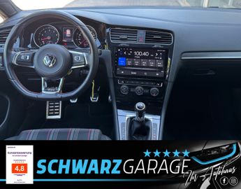 Volkswagen Golf - 8
