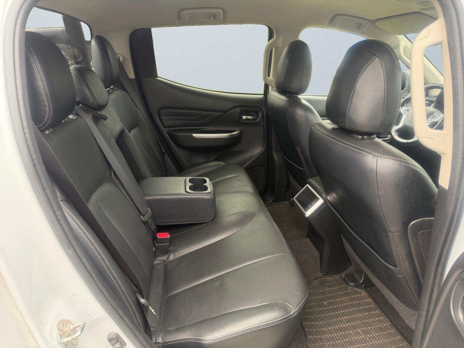 Mitsubishi L200 Top 4x4 2.2 Doppelkabine TEMP+SHZ+USB