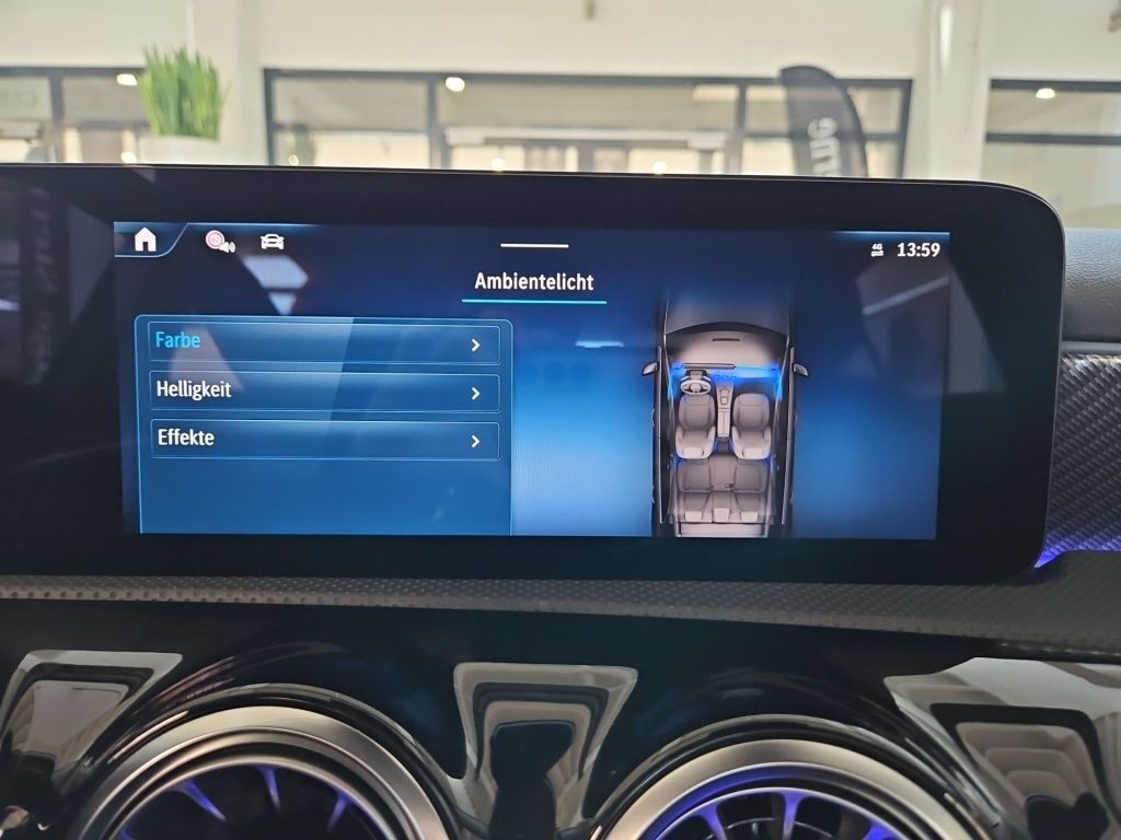 Fahrzeugabbildung Mercedes-Benz A 180 Progressive Navi LED SpurH SHZ KeyLess KAM