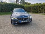 BMW 530d xDrive Touring Luxury Line - BMW Garantie  - BMW 530 Gebrauchtwagen in Stuttgart