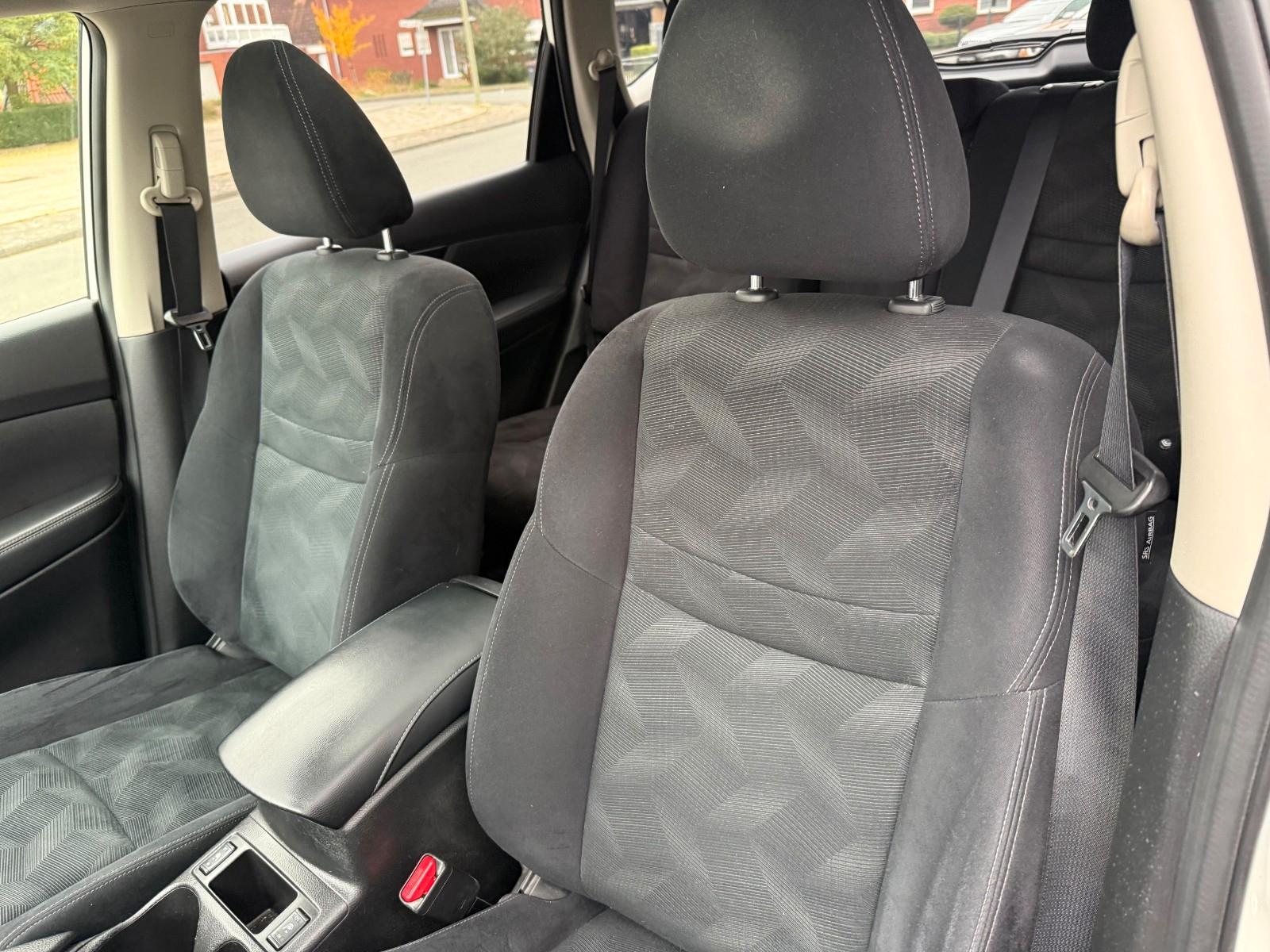 Nissan X-Trail Acenta Automatik Navi Kamera Panorama AH
