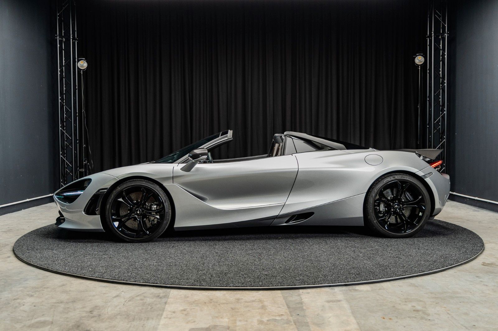 Fahrzeugabbildung McLaren 720S Spider + Scheckheft + Service Neu + Top Zus
