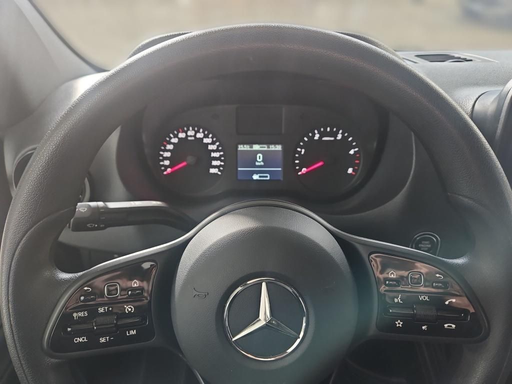 Fahrzeugabbildung Mercedes-Benz Sprinter 317 Kasten L2H2 3,5tAHK Schwingsitz SHZ