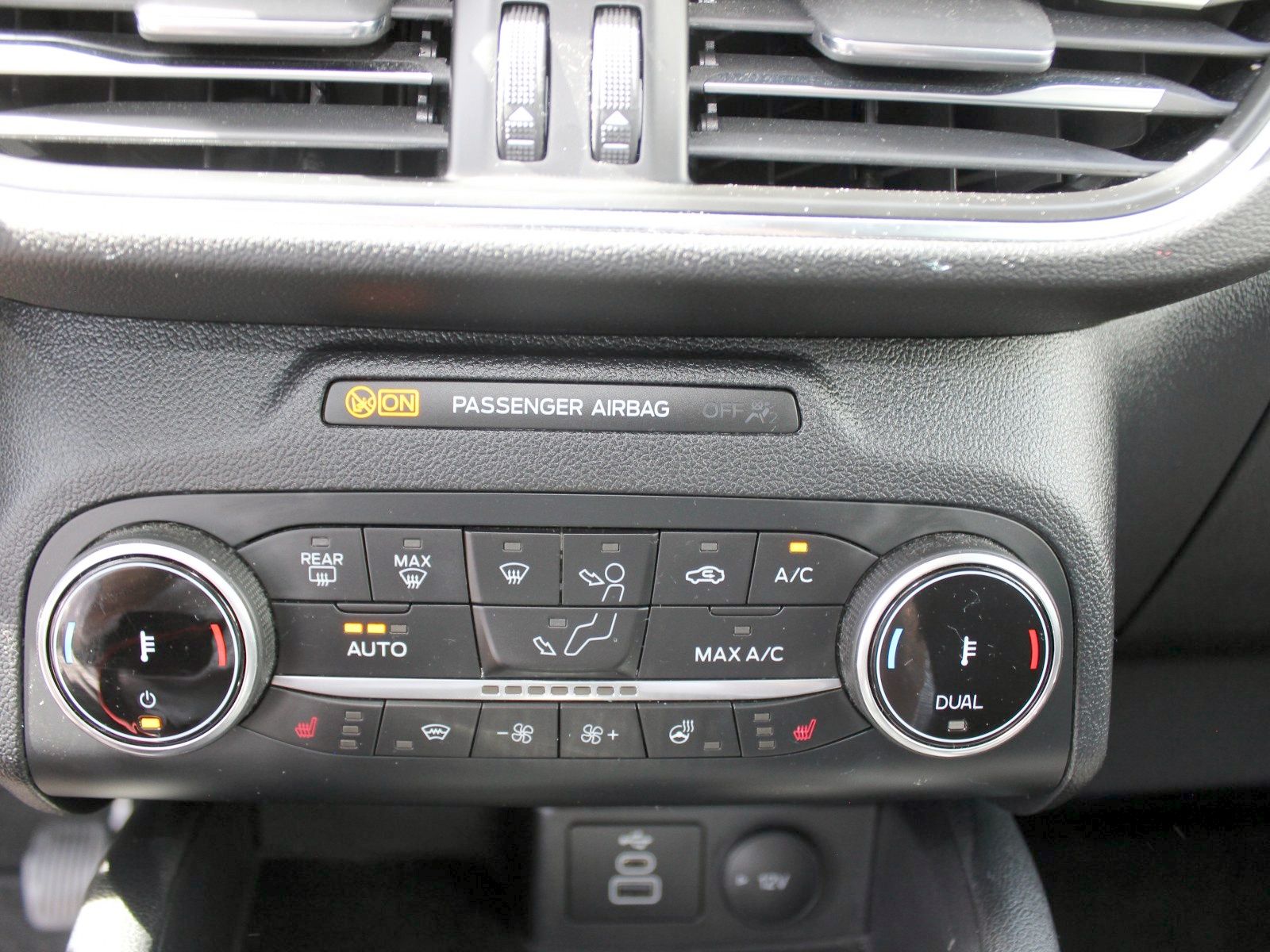Fahrzeugabbildung Ford Kuga Titanium 1,5 EcoBoost Start/Stopp