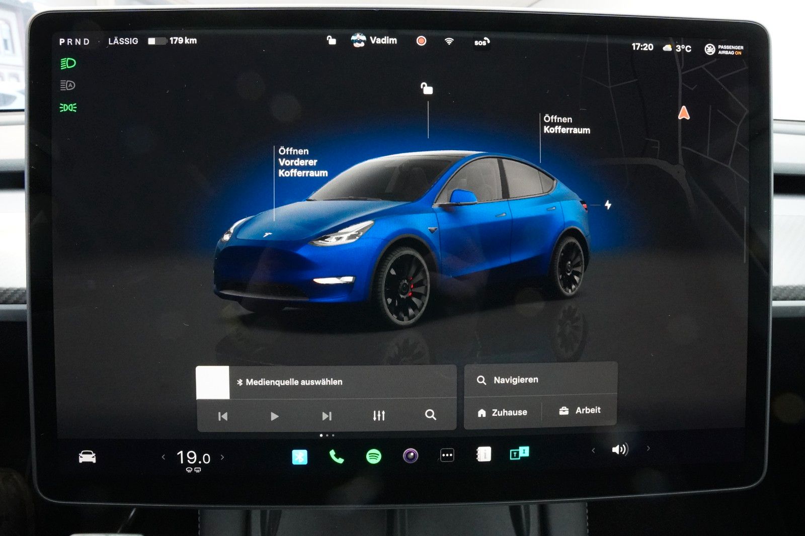 Fahrzeugabbildung Tesla Model Y Performance Dual AWD *MwSt*Carbon