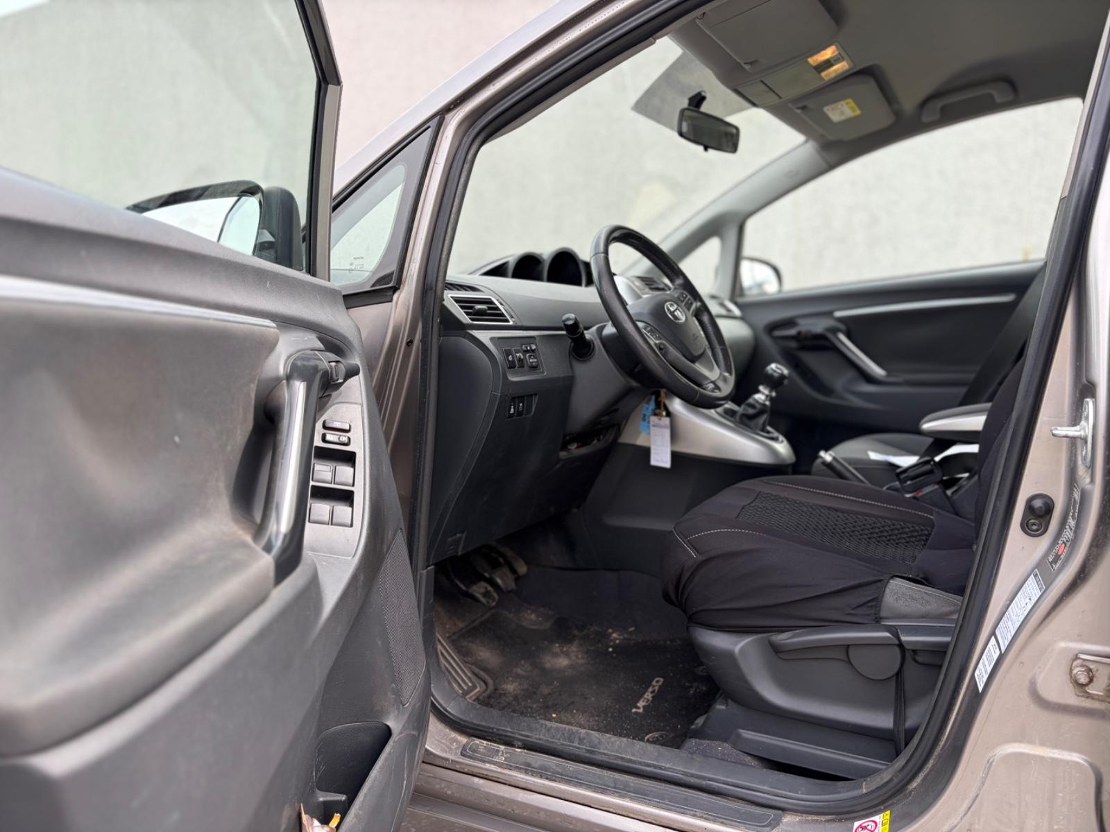 Toyota Verso 2015 — photo 15
