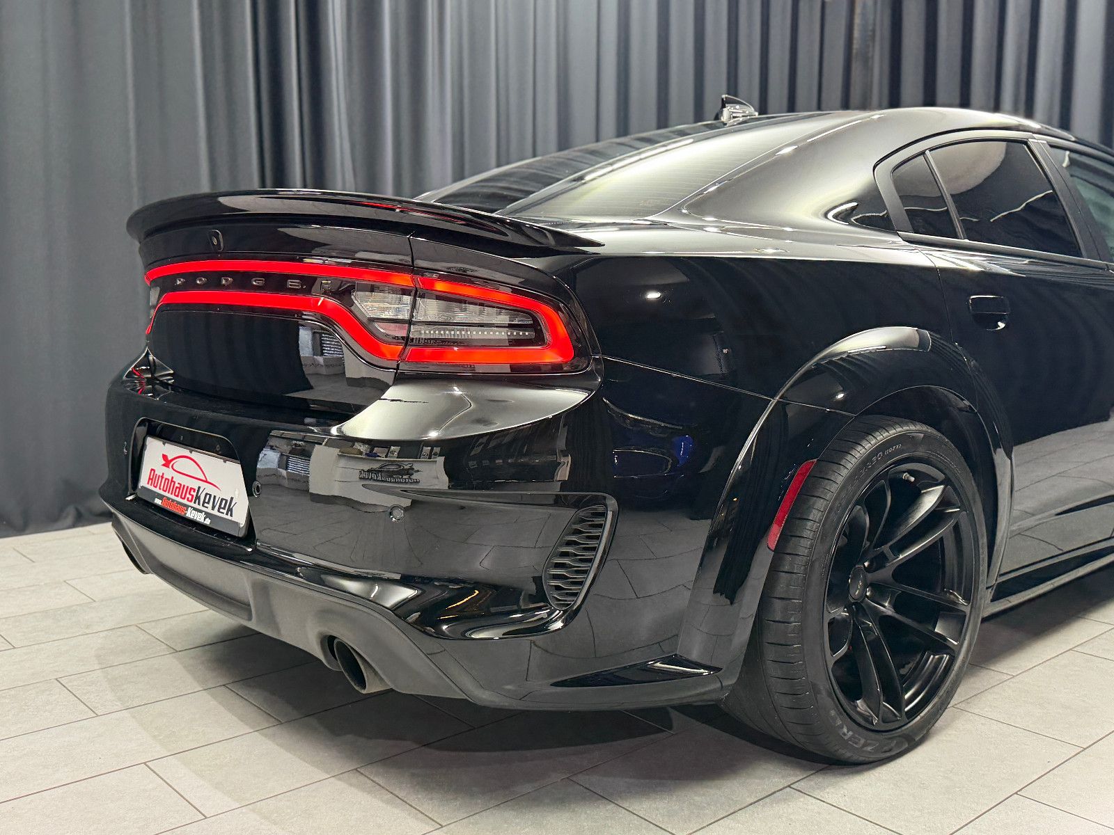 Fahrzeugabbildung Dodge Charger SRT Hellcat|WIDEBODY|U-FREI|D-FZG|H&K