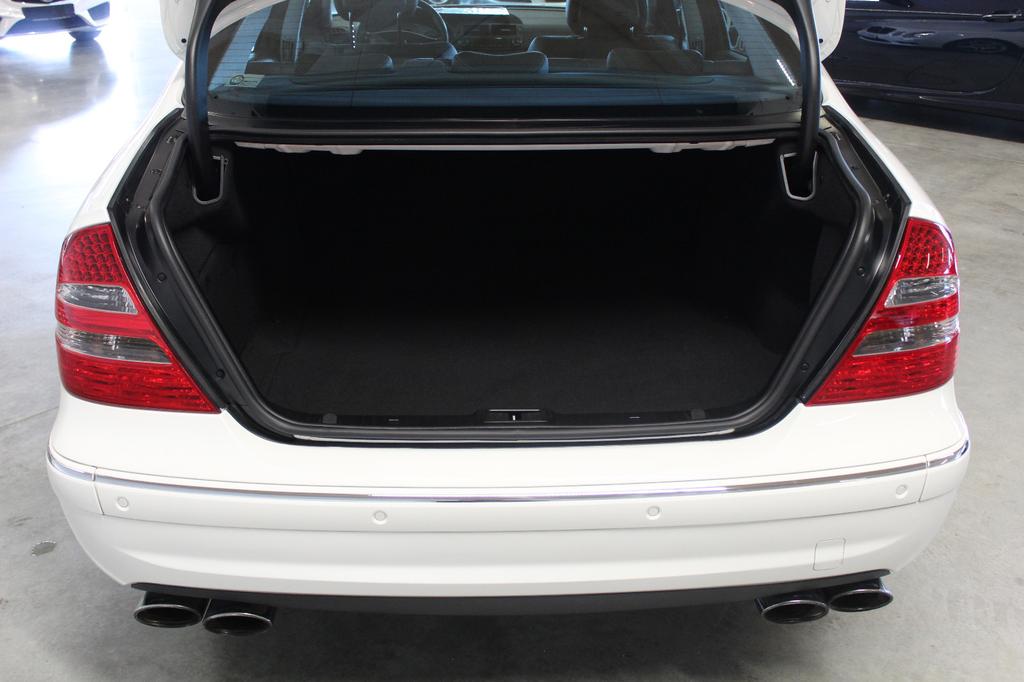 Mercedes-Benz E 55 AMG