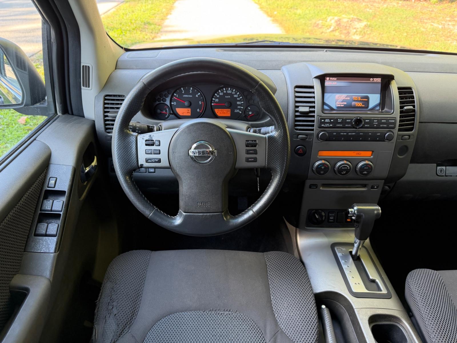 Nissan Navara D40 Double Cab 2.5 dCi 171 ch • BVA • 4x4 • Toit Ouvrant • Sièges chauffants