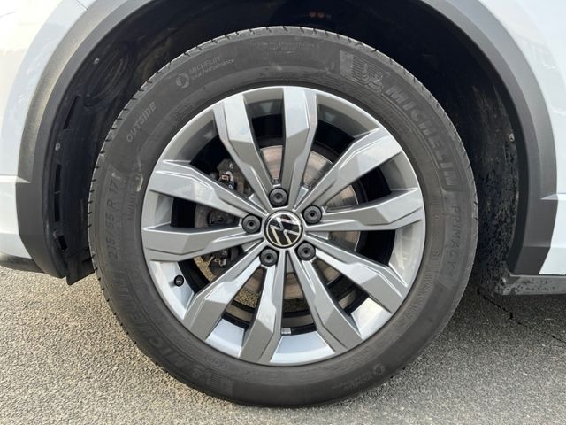 Fahrzeugabbildung Volkswagen T-ROC Sport 1.5 TSI DSG KLIMA LED ALU