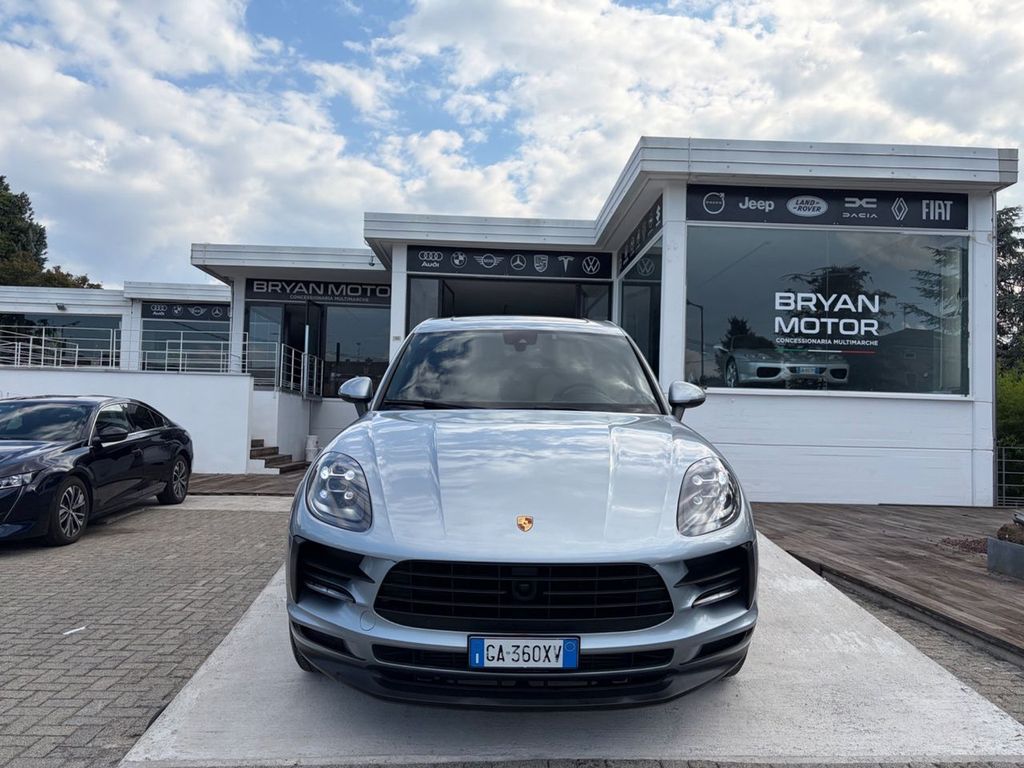 Image of Porsche Macan