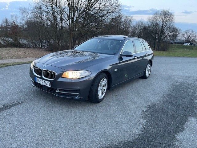 BMW 520dA Tour.  Standheizung, AHK,HUD,Pano
