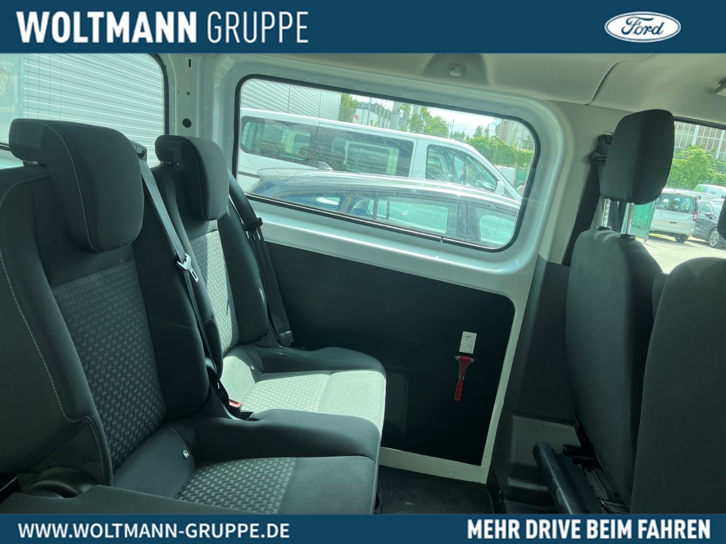 Fahrzeugabbildung Ford Transit Custom Kombi 320 L2 Trend 2.0 TDCi 105PS