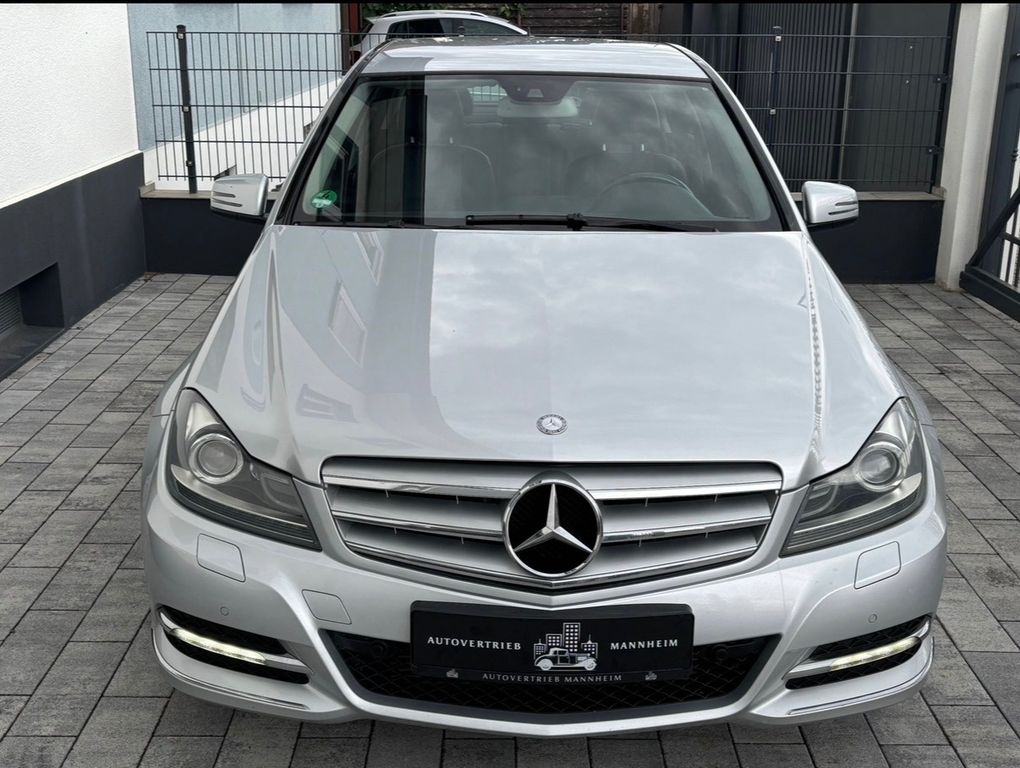 Image of Mercedes-Benz C 200