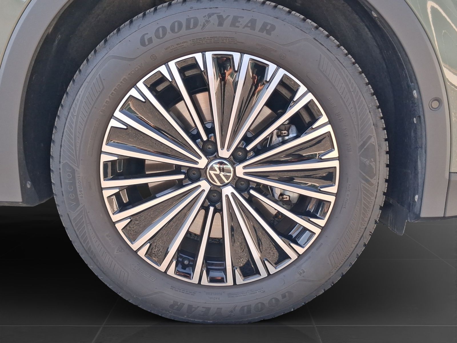 Volkswagen Tiguan - Bild 8