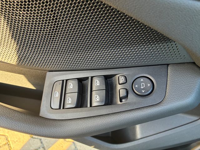 Fahrzeugabbildung BMW 120 d Advantage -AUT/LED/PDC/Sitzheiz-