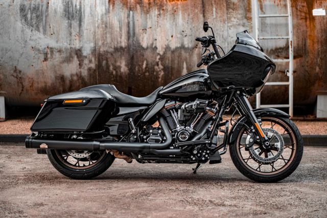 Harley-Davidson FLTRXST Road Glide ST - J&H Klappenauspuff- TOP!