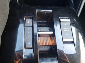 Citroën C4 1.2 PureTech 130 Max HUD+Kam.+KeyLess+LED+SHZ