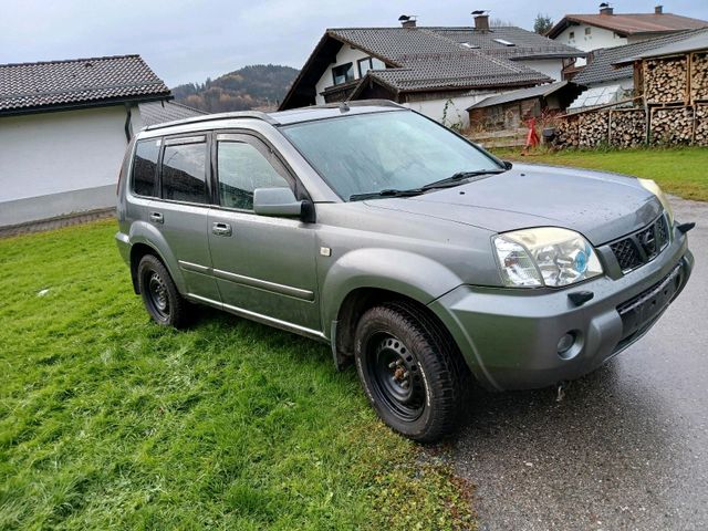 Nissan x trail t30 2.2 cdi TÜV neu