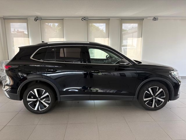 Tiguan  Elegance 2.0 TDI MATRIX CLI AHK PANO SHZ
