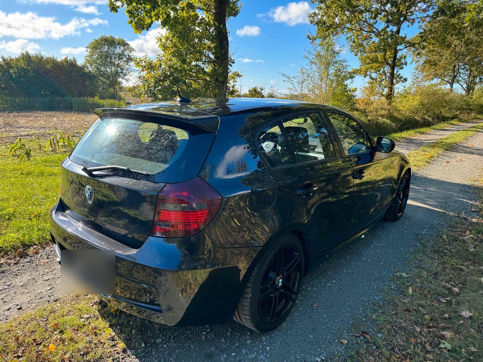 BMW 118 2010 — photo 5