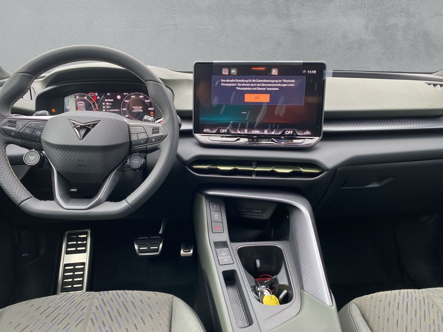 Fahrzeugabbildung CUPRA Terramar 1.5 e-Hybrid 200 VZ*TRIBE-Ed*Sennhei Ma