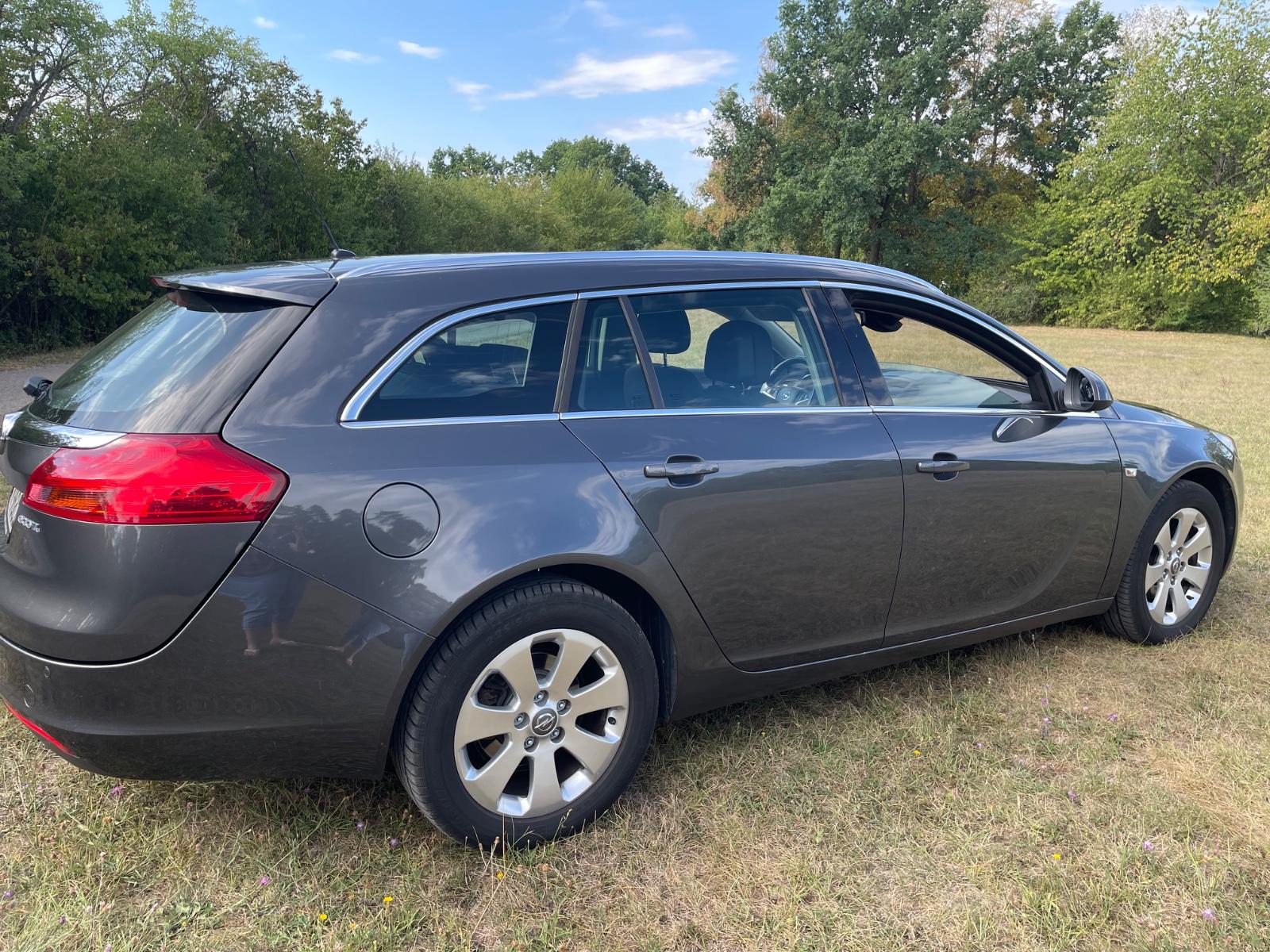 Opel Insignia 2012 — photo 11