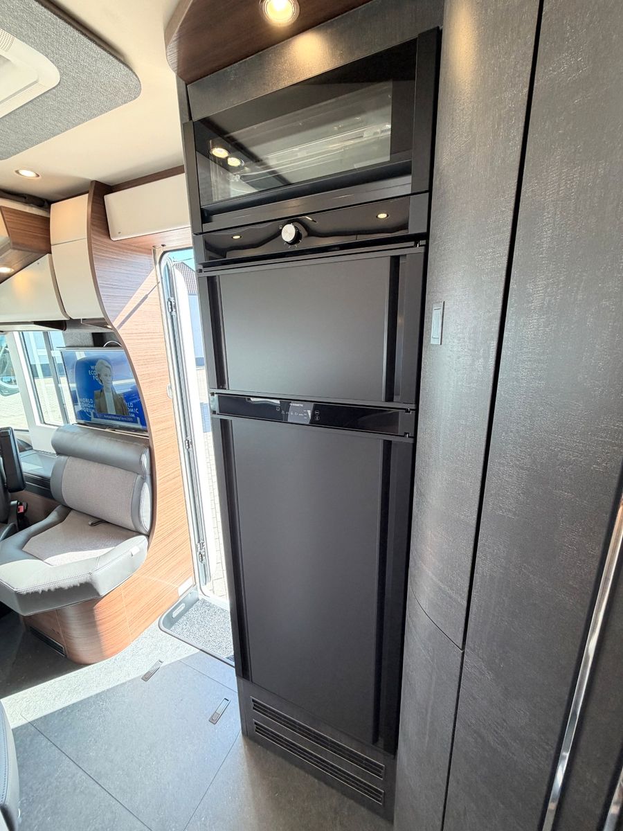 Fahrzeugabbildung Carthago chic c-line I 4.9 LE L Cortina Silverline