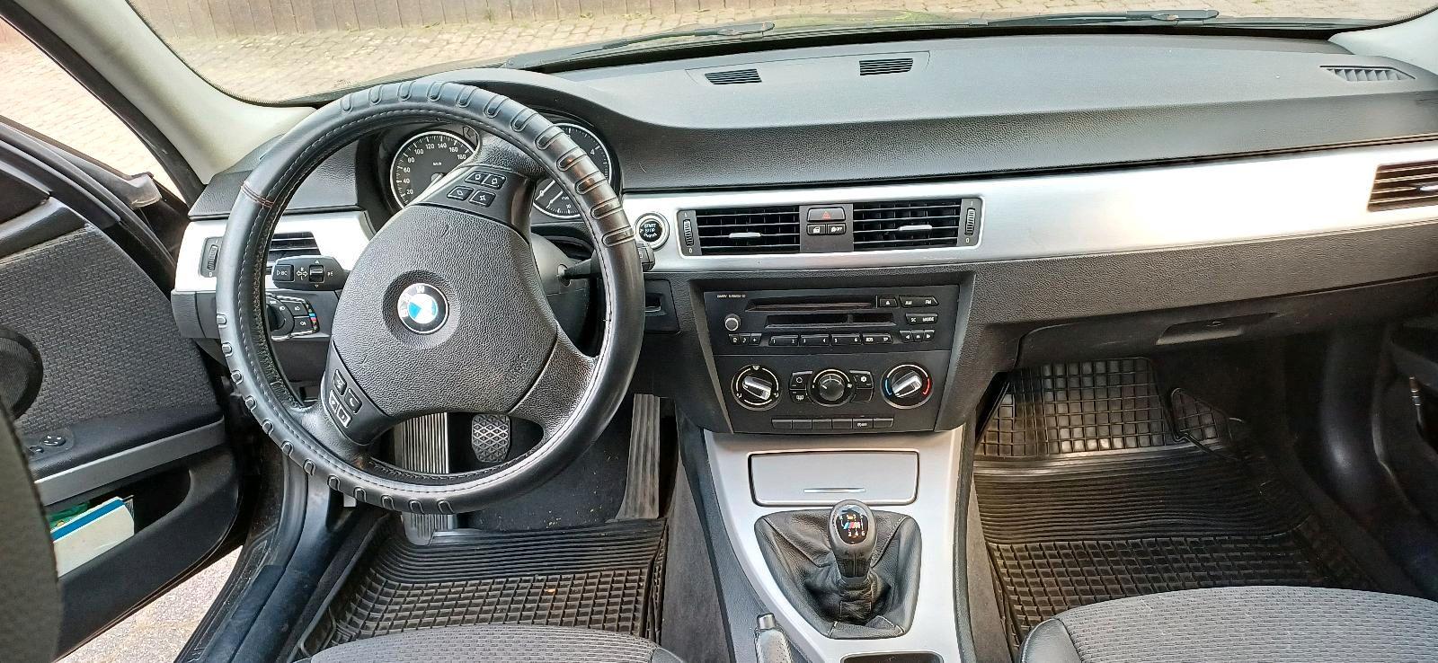 BMW 320 2011 — photo 11
