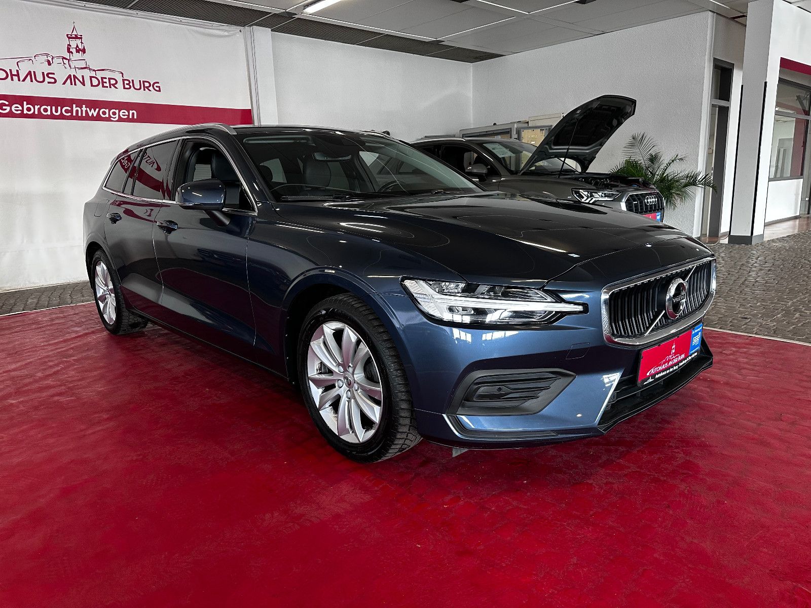 Volvo V60 Kombi Momentum Pro