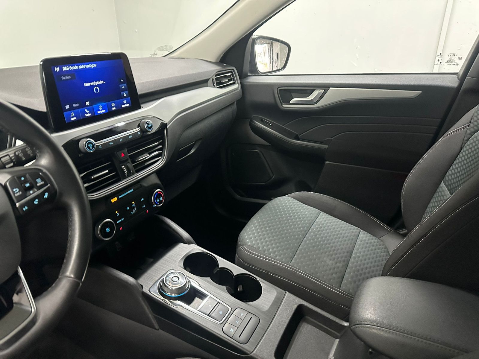 Fahrzeugabbildung Ford Kuga 1.5 EcoBlue Cool & Connect *KLIMA*NAVI*SH*