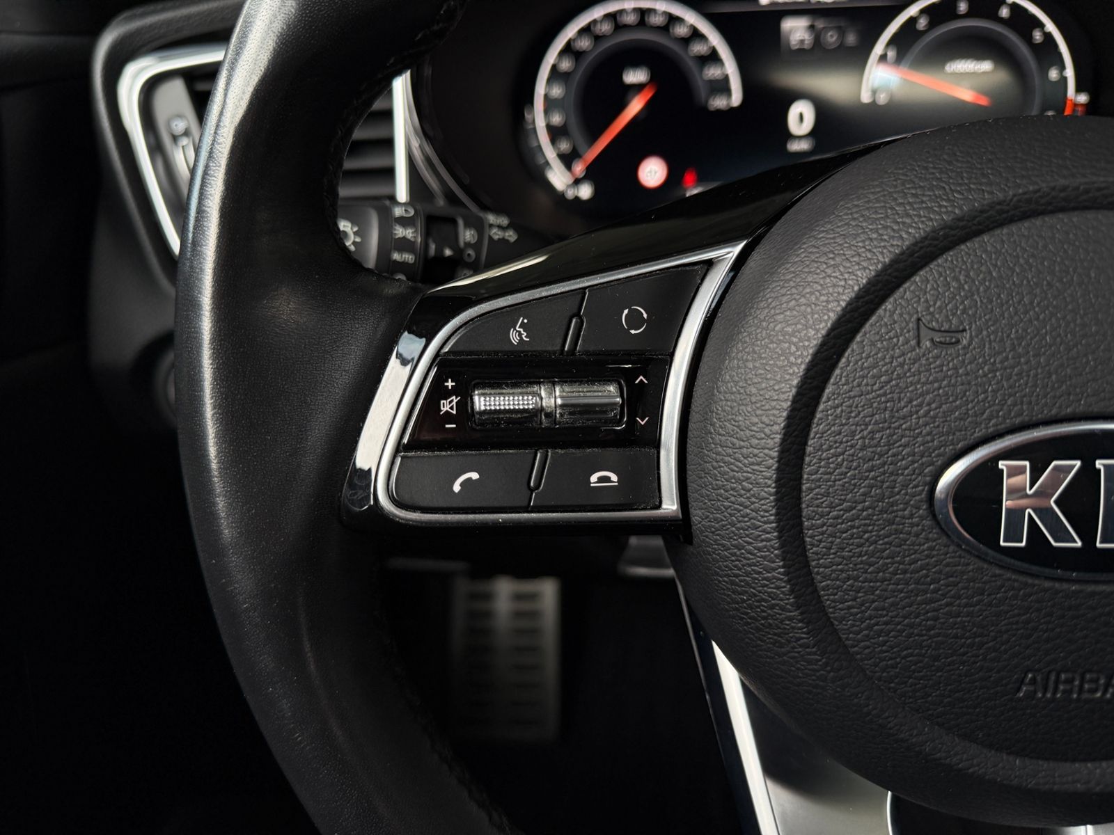 Fahrzeugabbildung Kia XCeed Platinum Edition PANO AHK JBL ACC