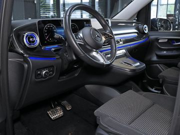Mercedes V 220 - 8