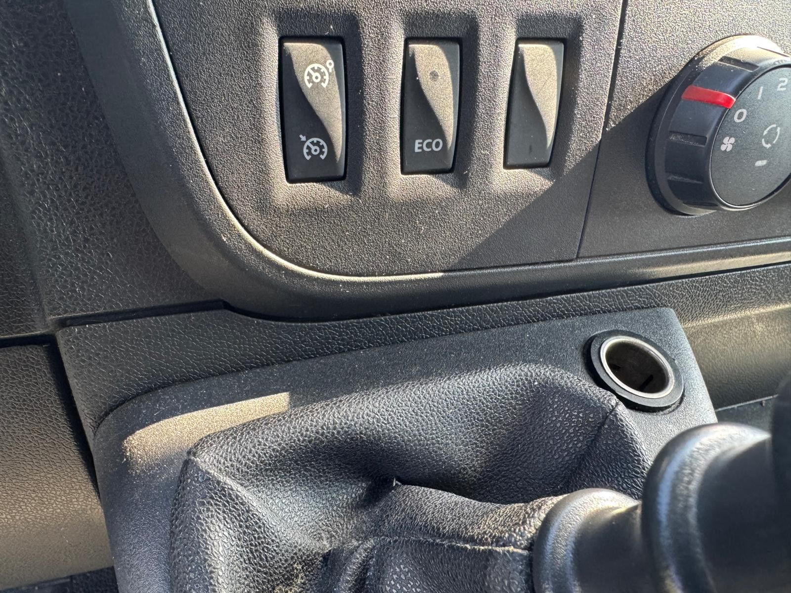 Fahrzeugabbildung Renault Master III Kasten L1H2 HKa 3,5t/ 1.HAND/TEMPOMAT