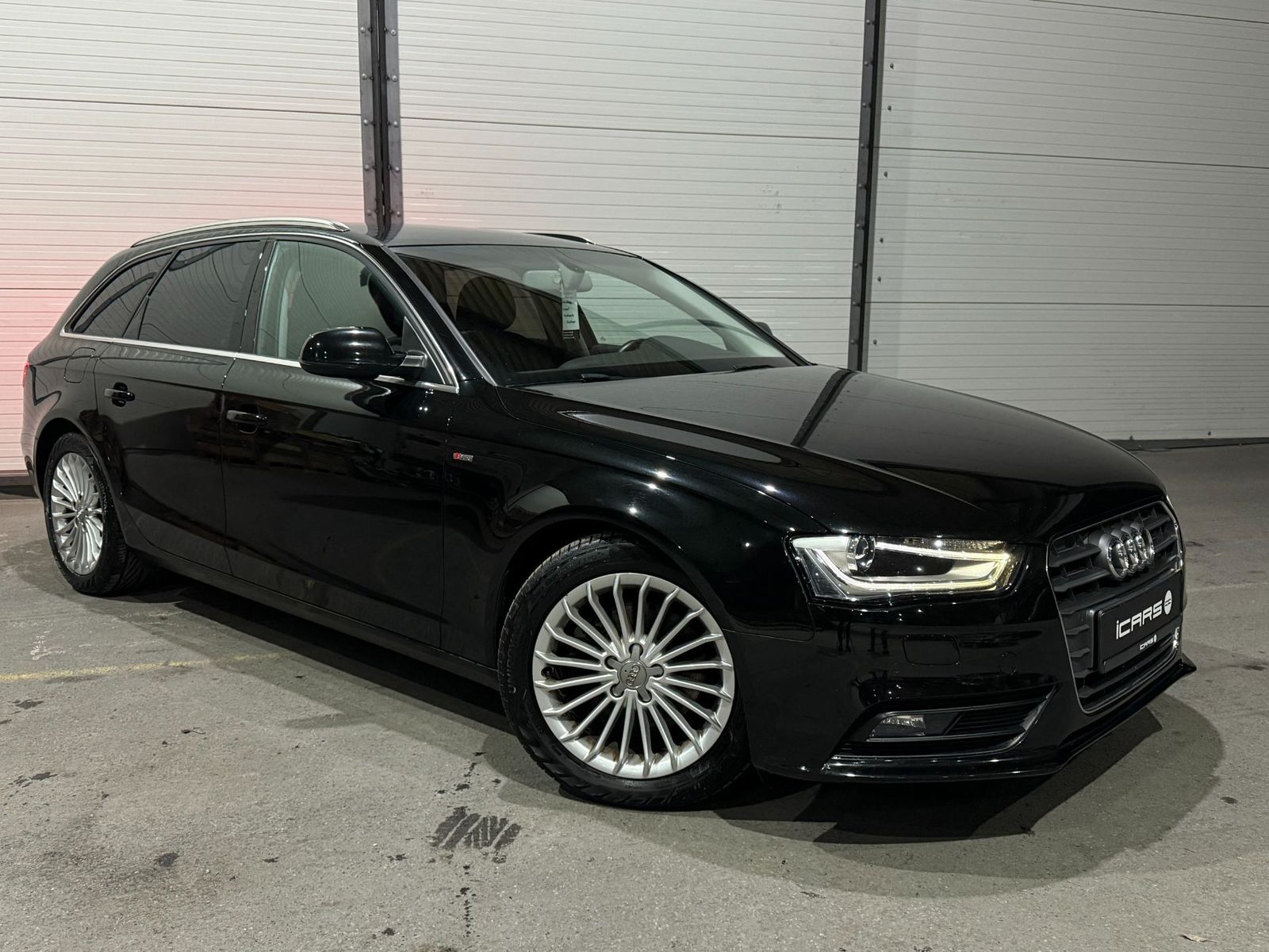 AUDI A4 Avant S-Line NAVI*SHZ*XENON*PDC*ALU*LED*