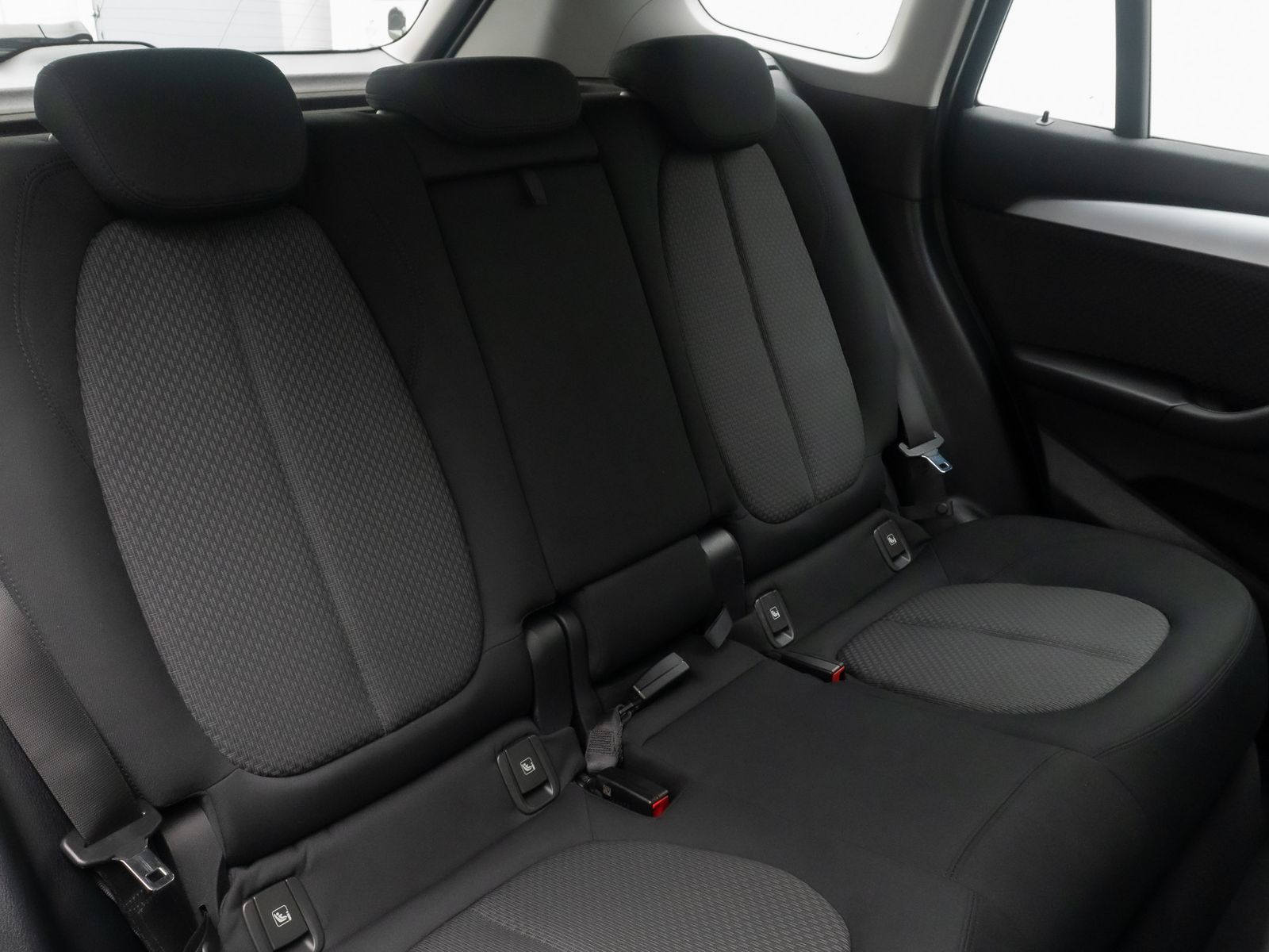 Fahrzeugabbildung BMW X1 xD25e ParkAssist DAB GeschwindigReg Navi LED