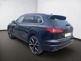 Volkswagen Touareg 3.0 V6 TSI R-Line 4M MATRIX/PANO/LUFT - Volkswagen Touareg mit Benzin-Antrieb: Geländewagen, 3.6