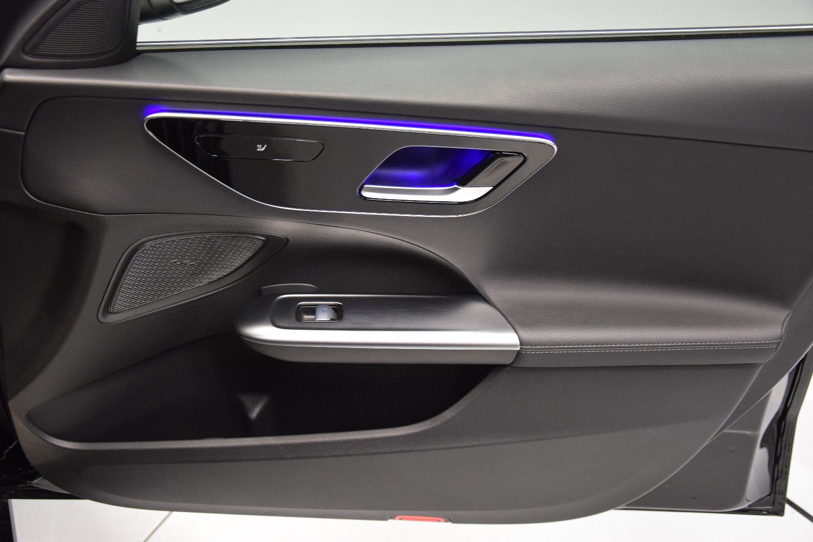 Fahrzeugabbildung Mercedes-Benz C 180 T-Modell Avantgarde MBUX Ambiente Kamera