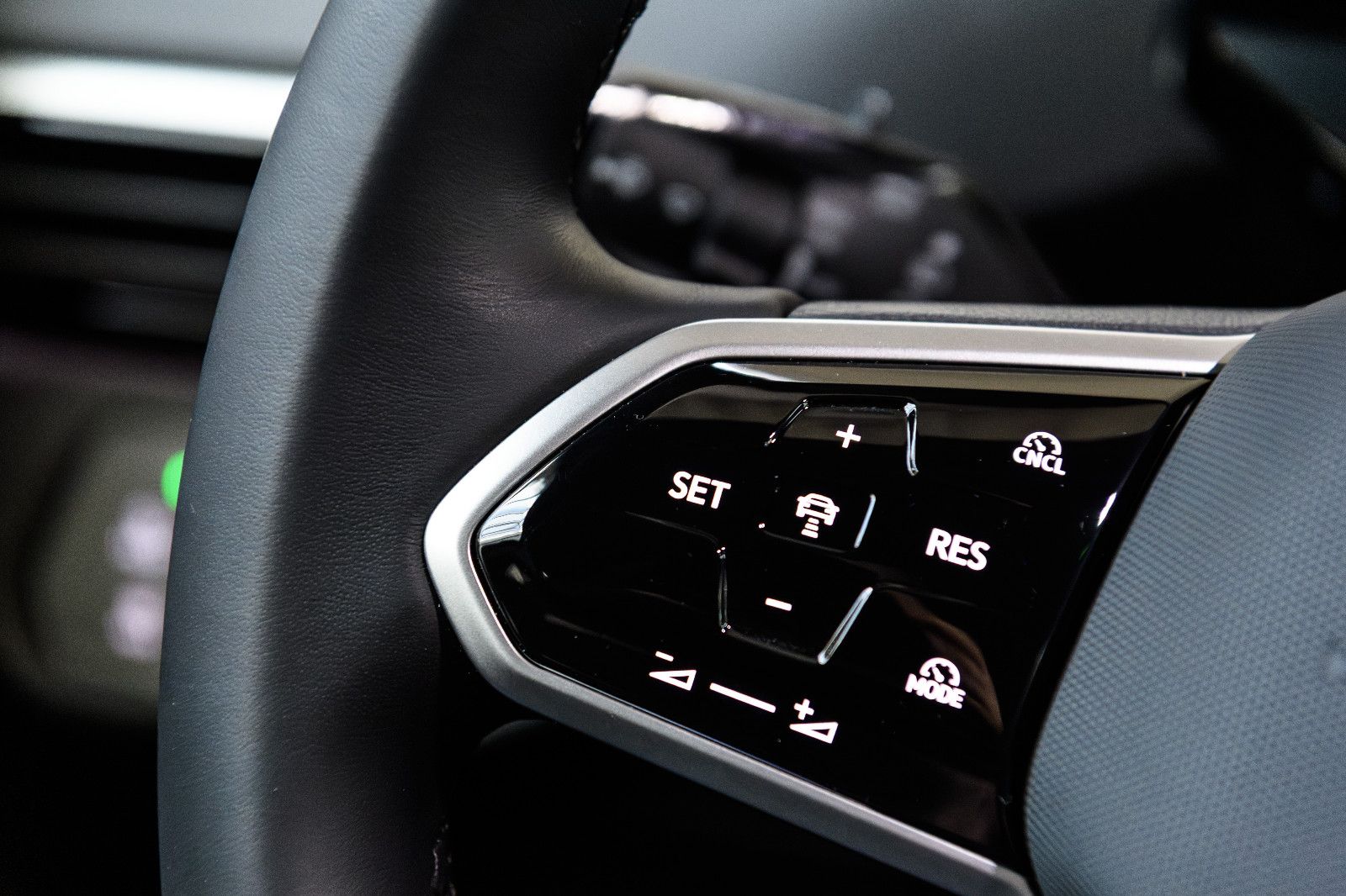 Fahrzeugabbildung Volkswagen ID.4 Pro IQ-LED+360°KAM+EASY-OPEN+NAV+ACC+WÄRMEP