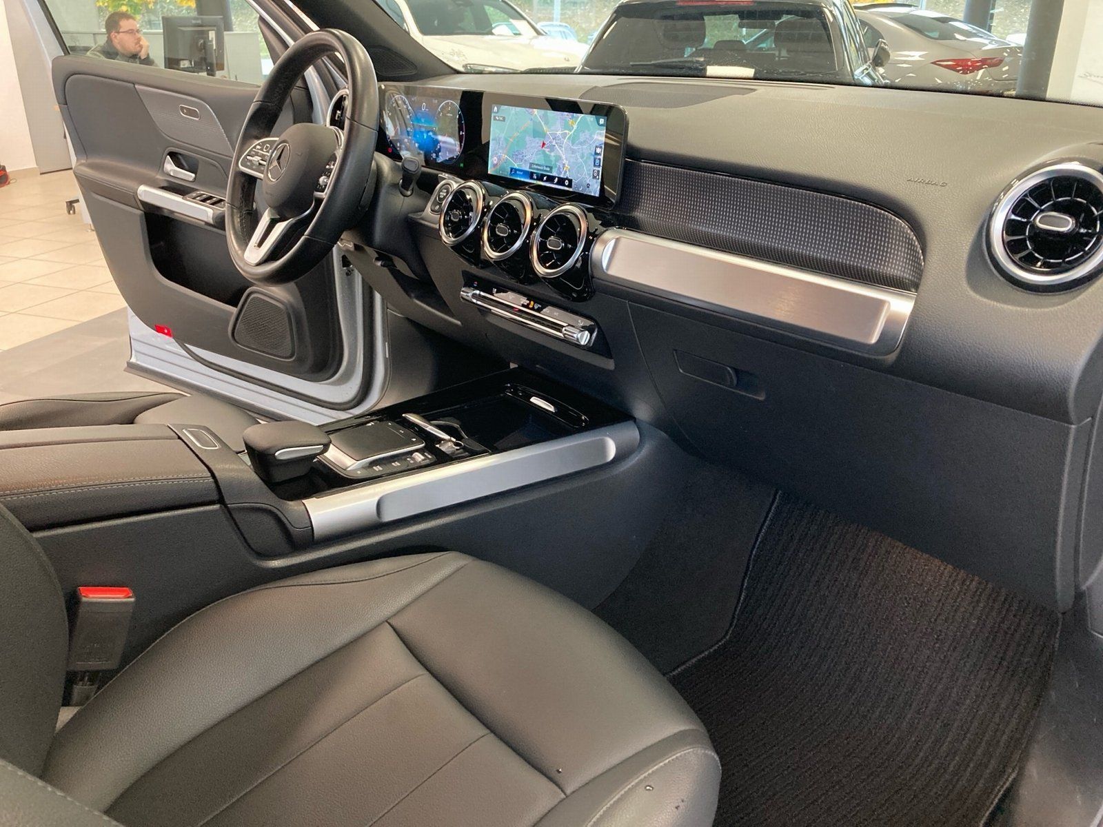 Fahrzeugabbildung Mercedes-Benz GLB 200 d Progressive*Navi*Kamera*LED*MBUX-High*