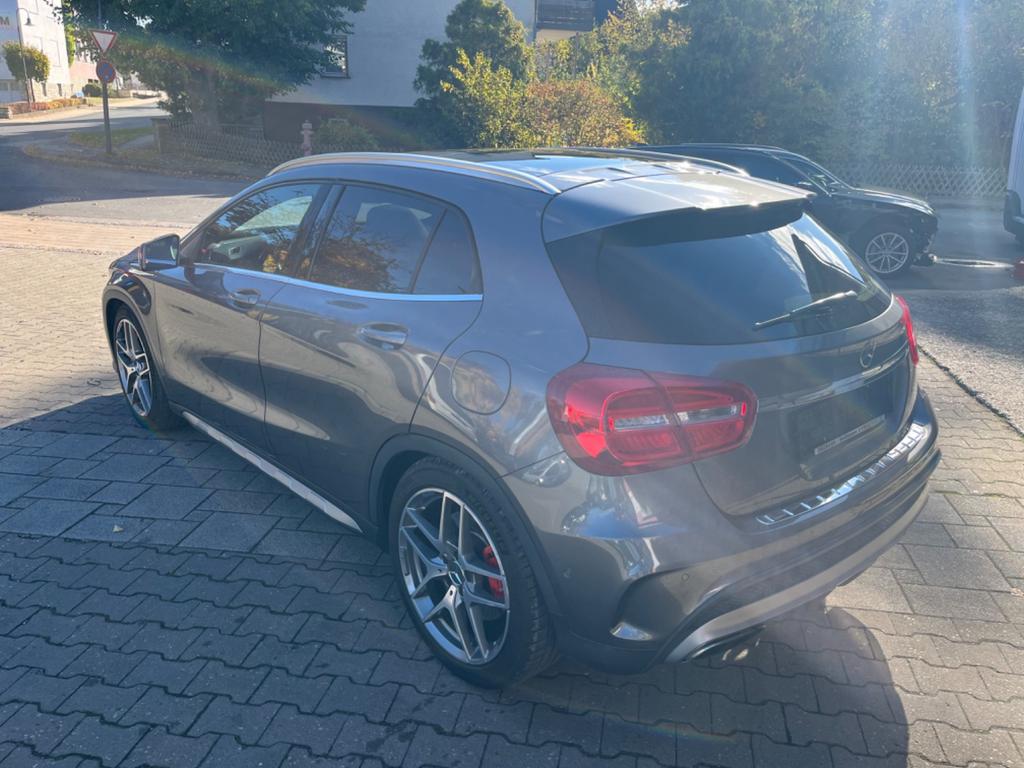 Mercedes-Benz GLA 45 AMG
