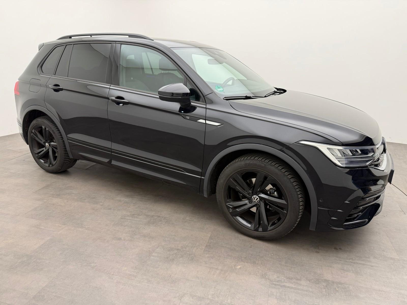 Volkswagen Tiguan 1.5 TSI DSG R-Line Business Black19Pano
