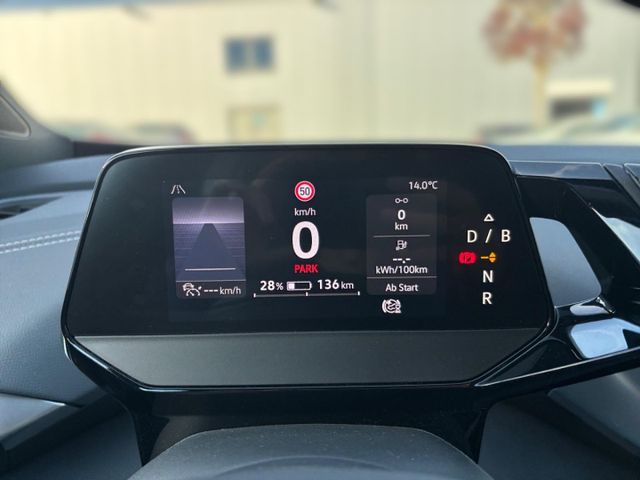 ID.4 Pro Performance electric ACC CarPlay