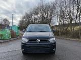 Volkswagen T5 Transporter Bus Multivan Highline - Volkswagen T5: Highline
