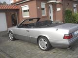 Mercedes-Benz Mercedes W124 Cabrio   E220 - Mercedes-Benz E 220: W124