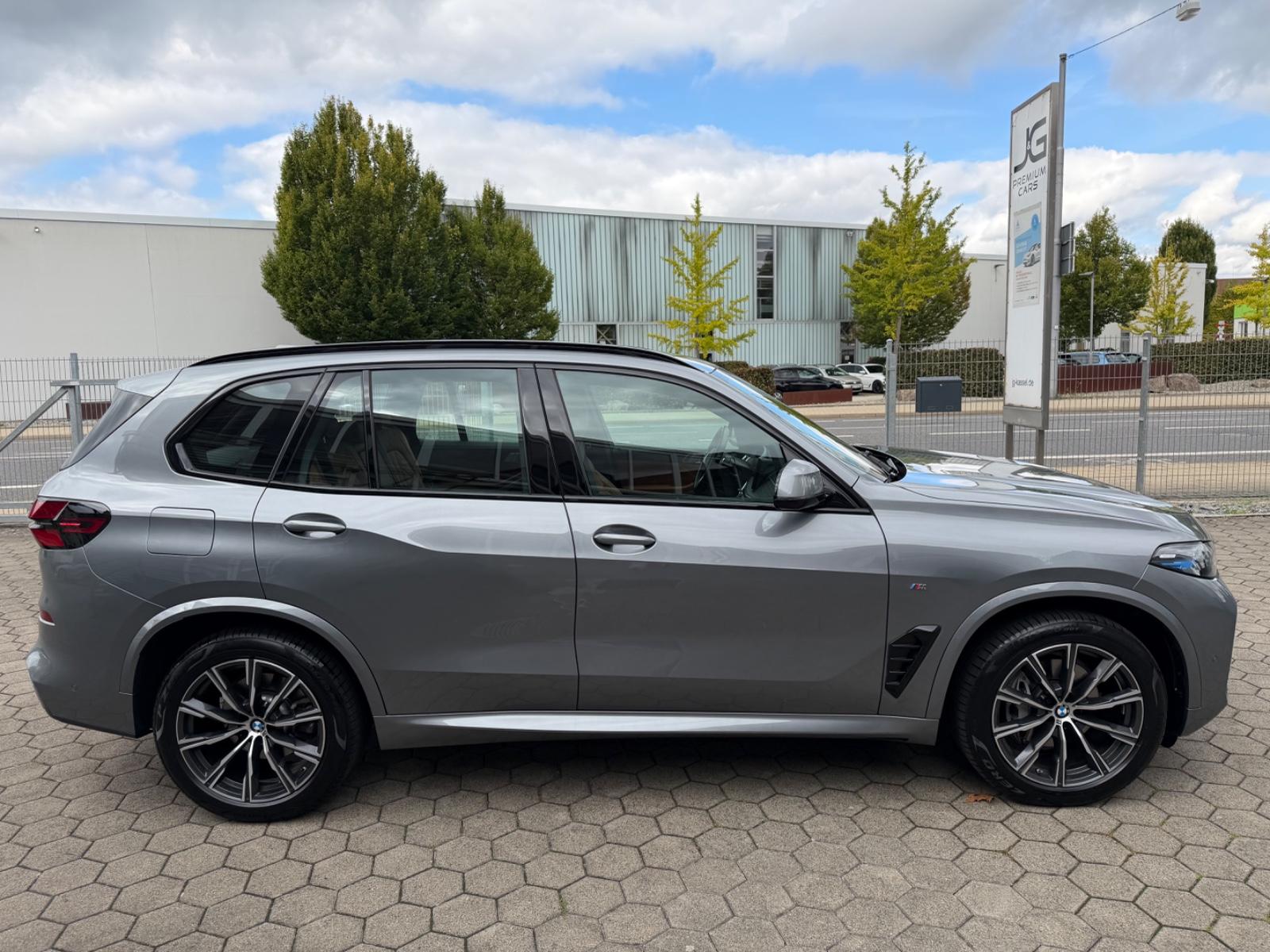 BMW X5 30 d xDrive M Sport*Iconic Glow*HK